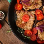 Adăugați acest ingredient simplu la carne în timp ce o prăjiți la tigaie și se va topi în gură adaugati-acest-ingredient-simplu-la-carne-in-timp-ce-o.webp.webp