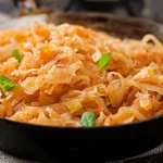 Nu fierbeți varza fără acest condiment: cum să faceți mâncarea incredibil de gustoasă și aromată nu-fierbeti-varza-fara-acest-condiment-cum-sa-faceti-mancarea.webp.webp